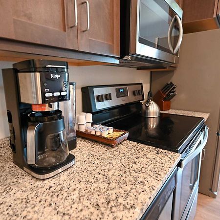 2 Bedroom Brand New Apartment Near Mayo, Park Free Rochester Bagian luar foto