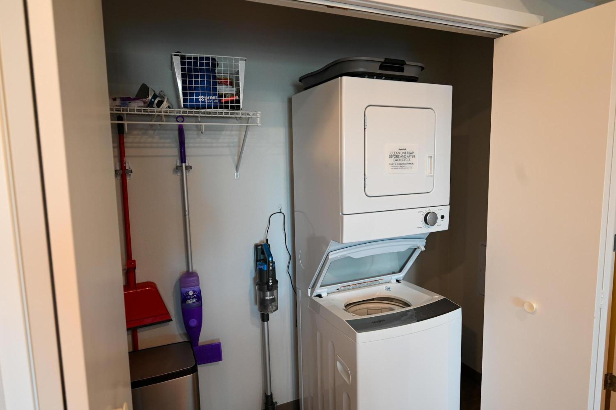 2 Bedroom Brand New Apartment Near Mayo, Park Free Rochester Bagian luar foto